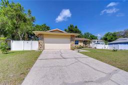 Picture of 910 Black Knight Drive, Valrico, FL 33594