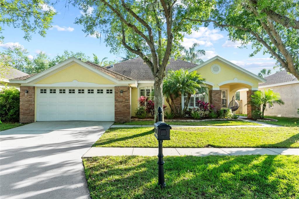 Picture of 10602 Rochester Way, Tampa, FL 33626