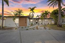 Picture of 504 Driftwood Drive E, Palm Harbor, FL 34683