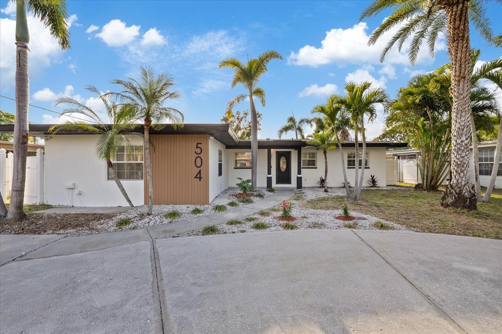 Picture of 504 Driftwood Drive E, Palm Harbor, FL 34683