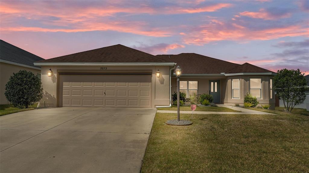 Picture of 3273 Sennett Circle, Oxford, FL 34484