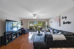 Picture of 14649 Seminole Trail Unit 5, Seminole, FL 33776