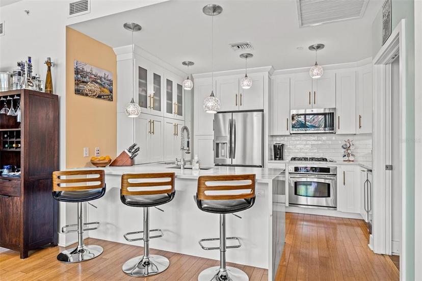 Picture of 475 2Nd Street N Unit 201, St Petersburg FL 33701