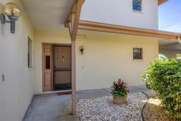 Picture of 1759 Lake Place Unit 1759-B, Venice, FL 34293