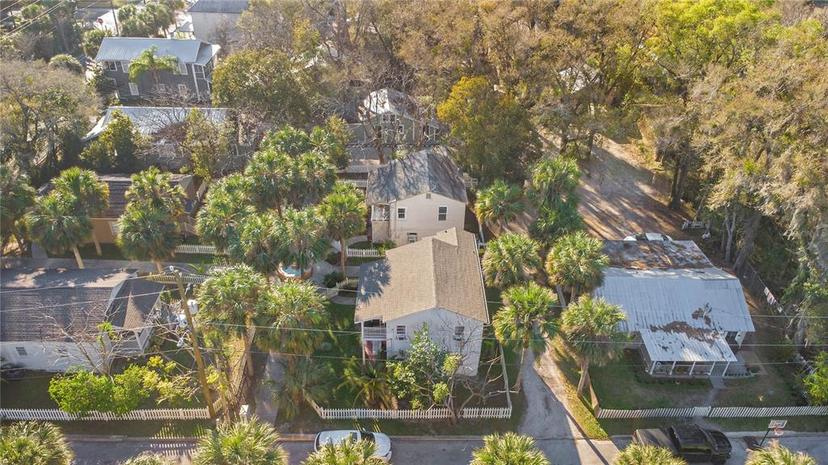 Picture of 215 E Voorhis Avenue Unit 2D, Deland FL 32724