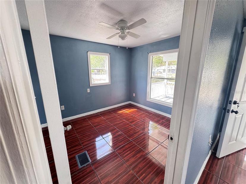 Picture of 804 Whitehurst Road, Plant City FL 33563