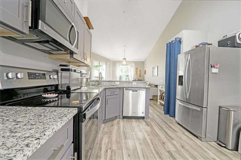 Picture of 550 Cranes Way Unit 216, Altamonte Springs FL 32701