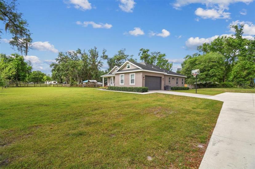 Picture of 4819 Cooper Road, Plant City FL 33565