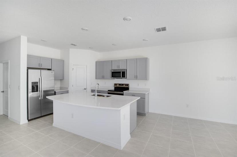 Picture of 170 River Front Way, Edgewater FL 32141
