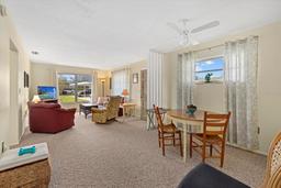 Picture of 1343 Glendale Circle W Unit 216, Sarasota, FL 34232