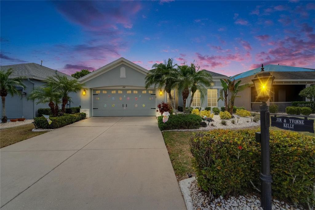 Picture of 1102 Emerald Dunes Drive, Sun City Center, FL 33573