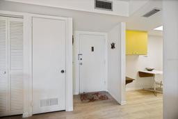 Picture of 612 Bird Bay Drive S Unit 302, Venice, FL 34285