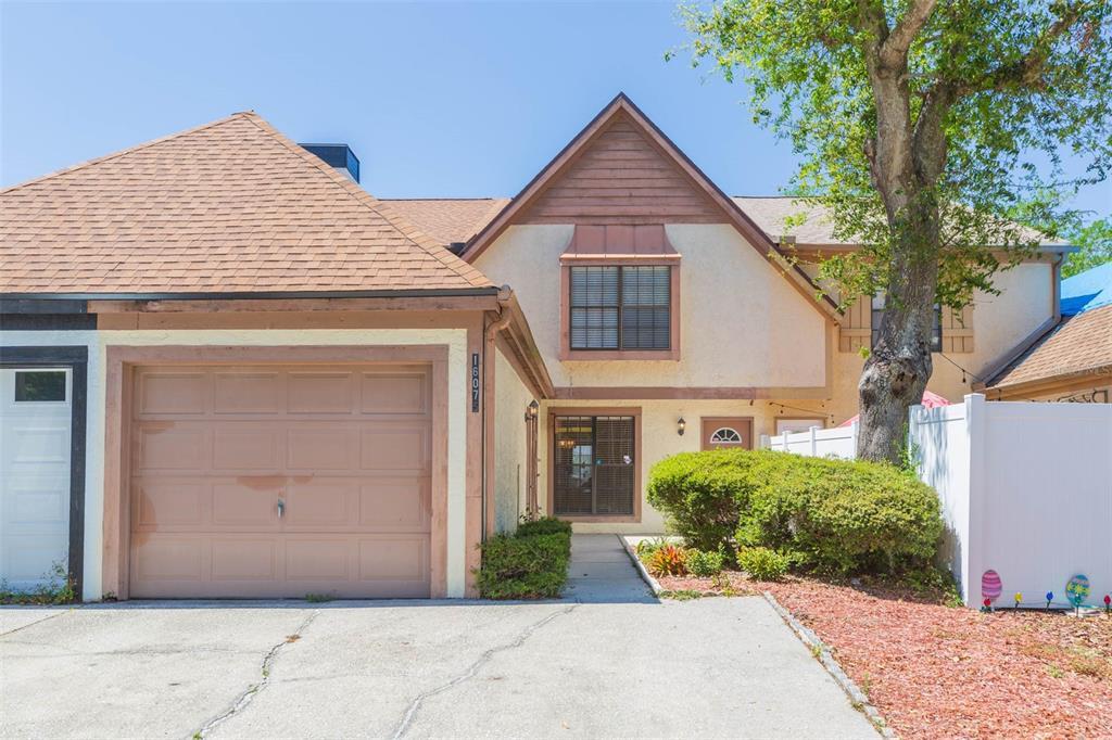 Picture of 16075 Dawnview Drive, Tampa, FL 33624