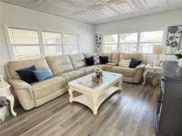 Picture of 7129 Mount Arlington Drive Ne Unit 440, St Petersburg, FL 33702
