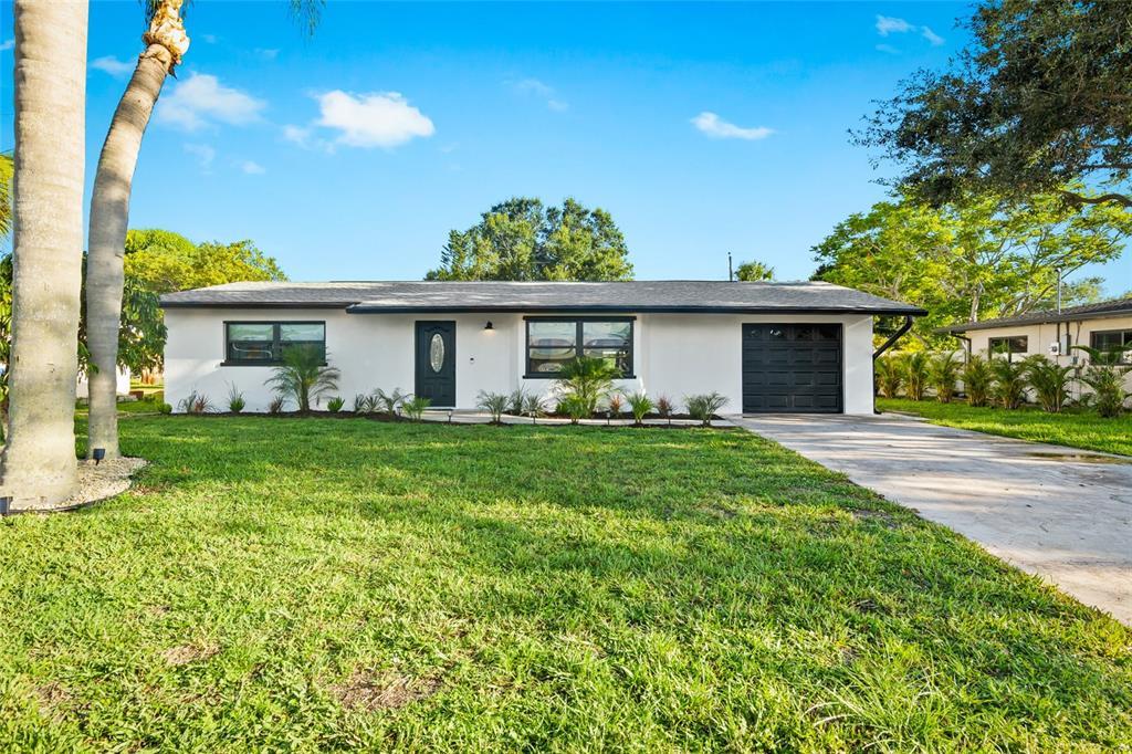 Picture of 1311 Cypress Avenue, Venice, FL 34285