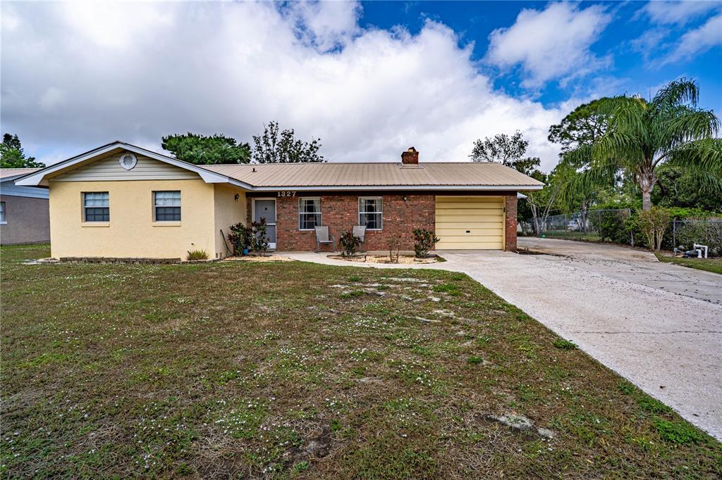 Picture of 1327 Deer Park Court, Sebring, FL 33872
