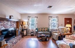 Picture of 1327 Deer Park Court, Sebring, FL 33872