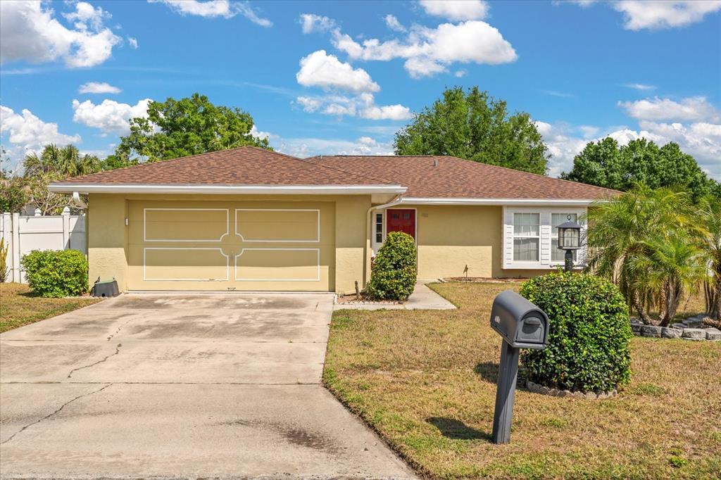 Picture of 910 E Heron Circle, Winter Haven, FL 33884