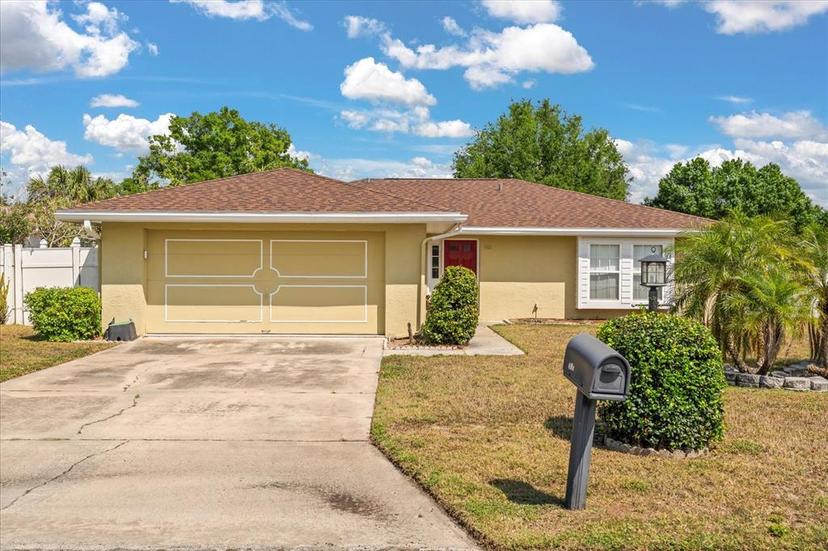 Picture of 910 E Heron Circle, Winter Haven FL 33884
