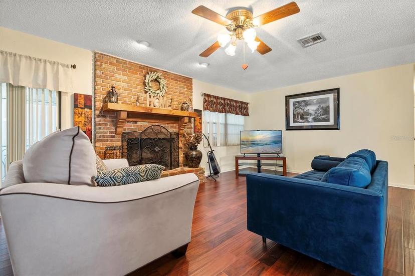 Picture of 910 E Heron Circle, Winter Haven FL 33884