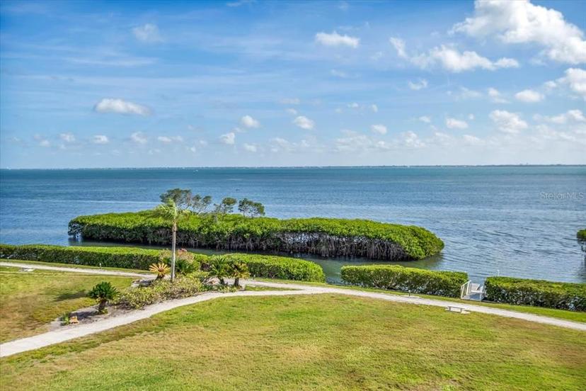 Picture of 2016 Harbourside Drive Unit 332, Longboat Key FL 34228