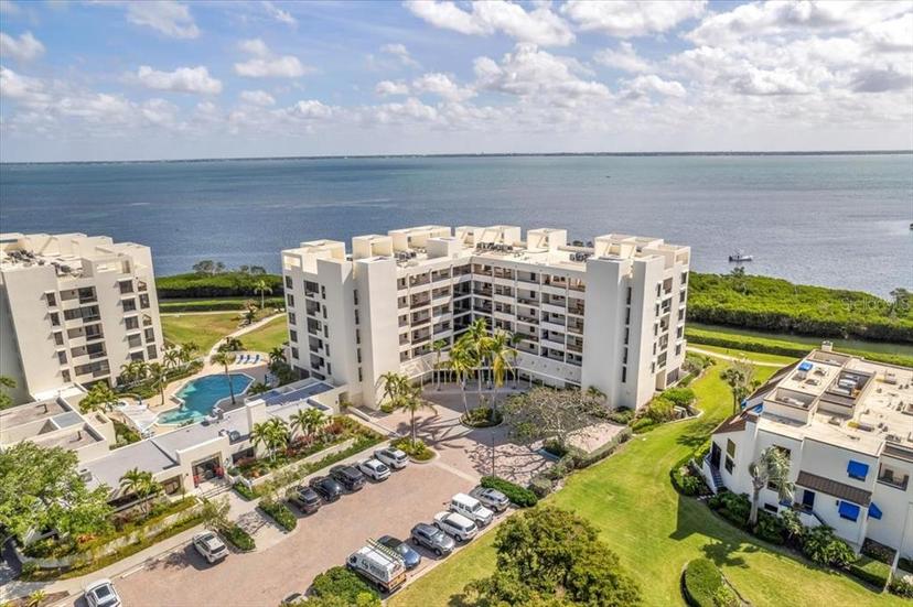 Picture of 2016 Harbourside Drive Unit 332, Longboat Key FL 34228