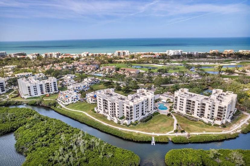 Picture of 2016 Harbourside Drive Unit 332, Longboat Key FL 34228