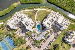 Picture of 2016 Harbourside Drive Unit 332, Longboat Key, FL 34228