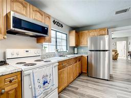 Picture of 2425 Auburn Street S, St Petersburg, FL 33712