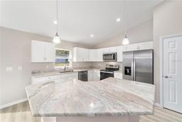 Picture of 17644 SW 112Th Lane, Dunnellon, FL 34432