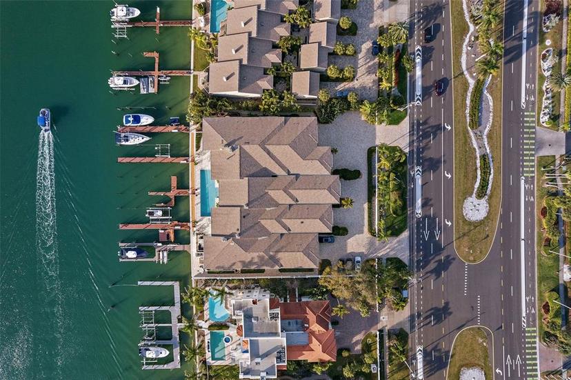 Picture of 830 Pinellas Bayway S, St Petersburg FL 33715