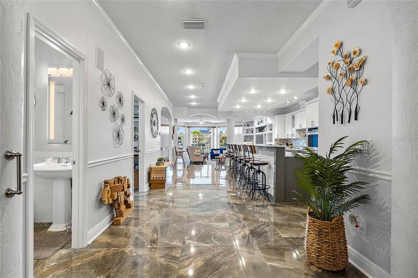 Picture of 830 Pinellas Bayway S, St Petersburg FL 33715