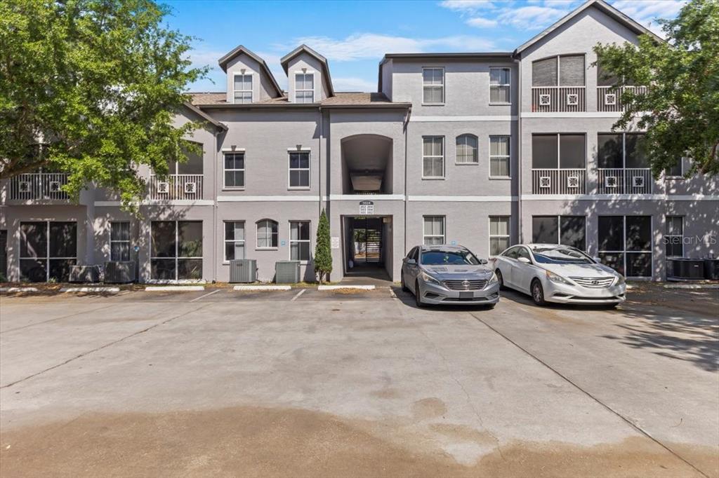 Picture of 5024 Sunridge Palms Drive Unit 101, Tampa, FL 33617