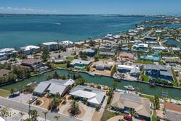 Picture of 606 Emerald Lane, Holmes Beach, FL 34217