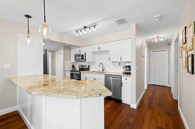 Picture of 4521 W Rogers Avenue, Tampa FL 33611