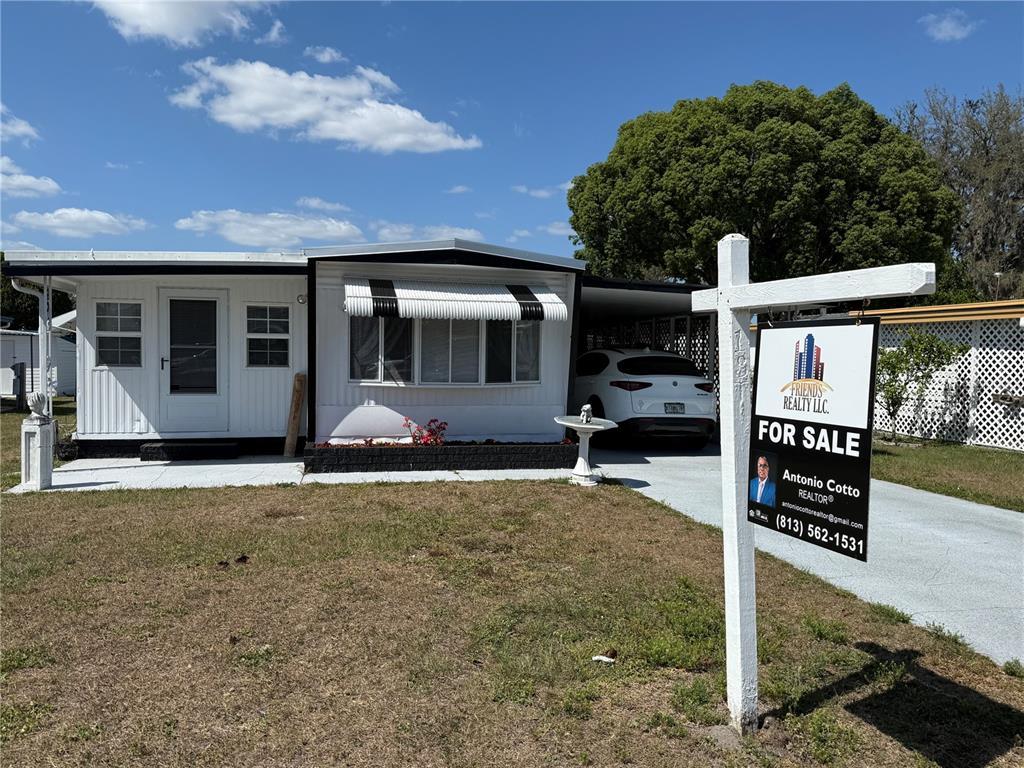 Picture of 37931 Palmetto Palm Drive, Zephyrhills, FL 33542