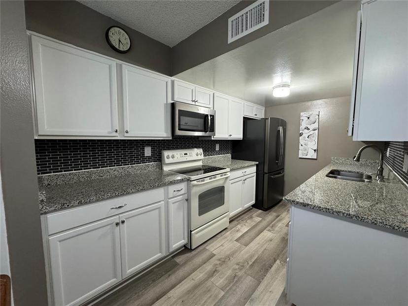 Picture of 1001 Plantation Drive Unit A2, Kissimmee FL 34741