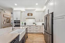 Picture of 9880 Montclair Circle, Apopka, FL 32703