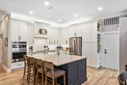 Picture of 9880 Montclair Circle, Apopka, FL 32703