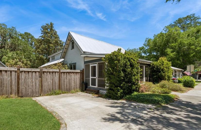 Picture of 620 NE 6Th Avenue, Gainesville FL 32601
