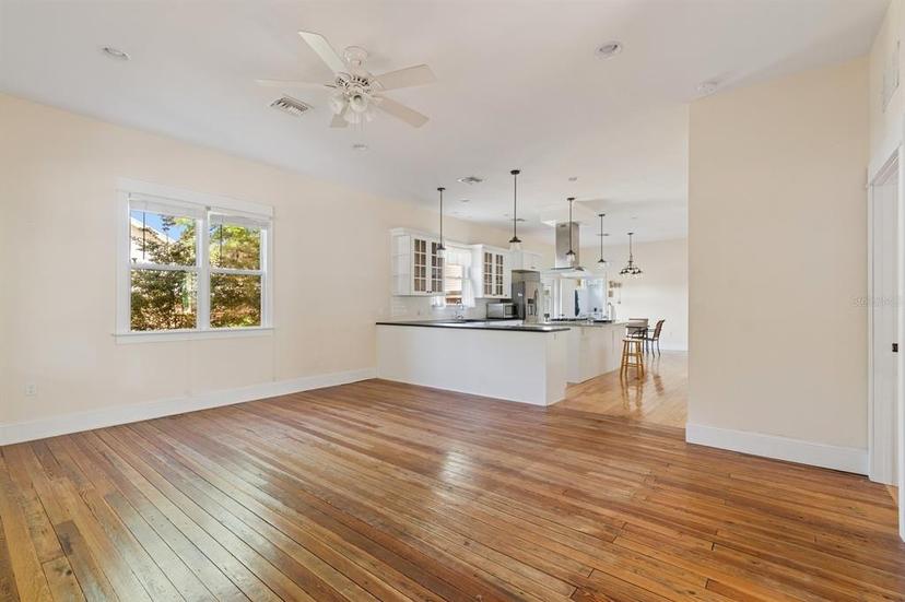 Picture of 620 NE 6Th Avenue, Gainesville FL 32601