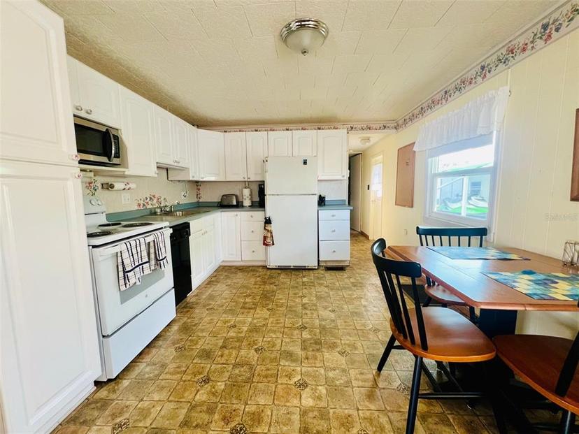 Picture of 1891 Englewood Road Unit 60, Englewood FL 34223