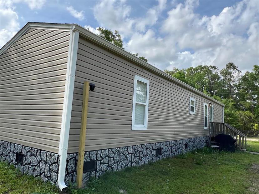 Picture of 440 NW 255 Street, Newberry FL 32669
