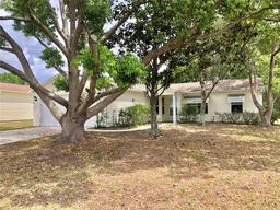 Picture of 307 Santa Clara Circle, Lady Lake, FL 32159
