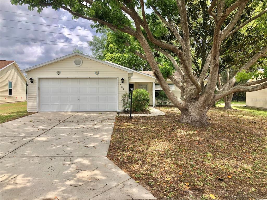 Picture of 307 Santa Clara Circle, Lady Lake, FL 32159