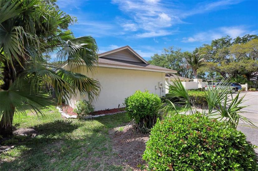 Picture of 107 Parkside Colony Drive, Tarpon Springs FL 34689