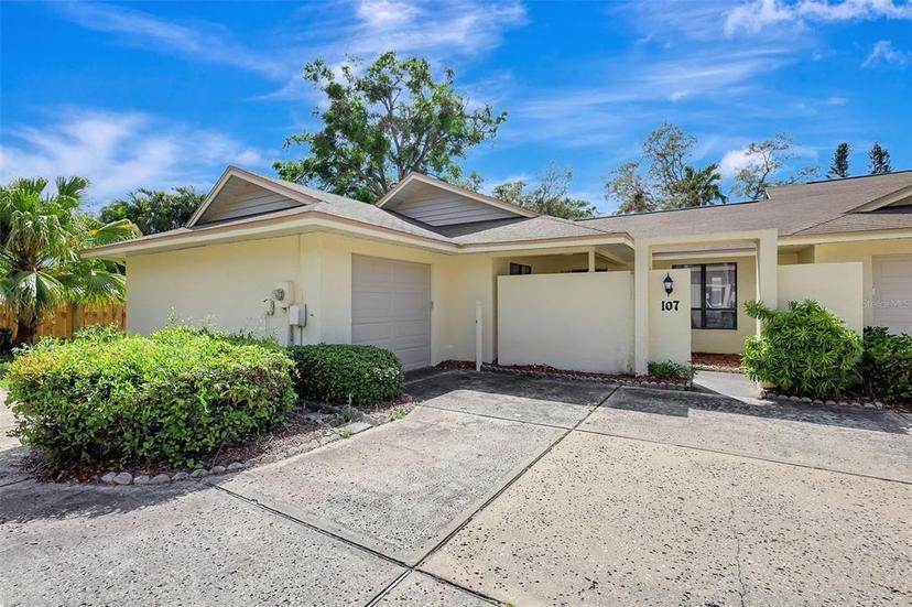 Picture of 107 Parkside Colony Drive, Tarpon Springs FL 34689