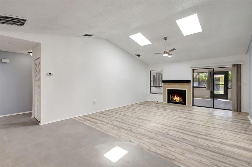 Picture of 107 Parkside Colony Drive, Tarpon Springs FL 34689