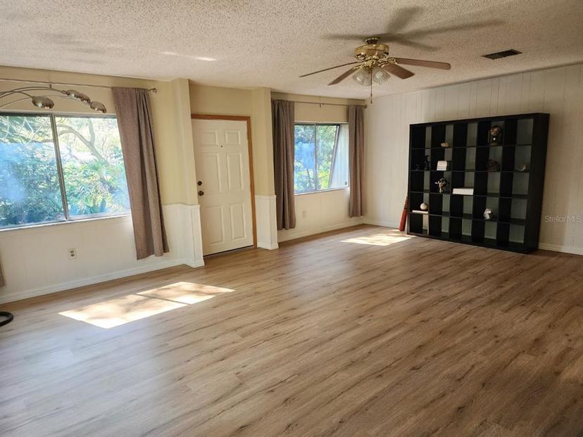 Picture of 10927 N Boulevard, Tampa FL 33612