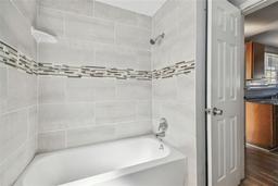 Picture of 2119 W Chestnut Street, Tampa, FL 33607
